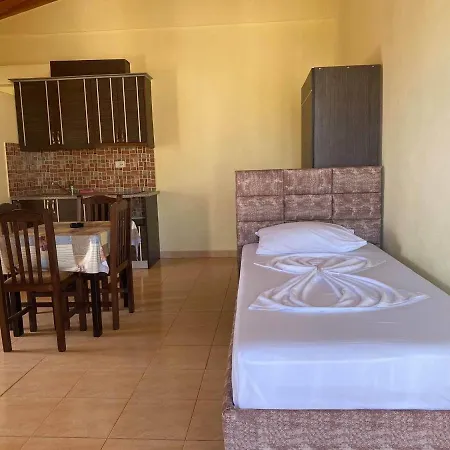 Luis Apartment Ksamil