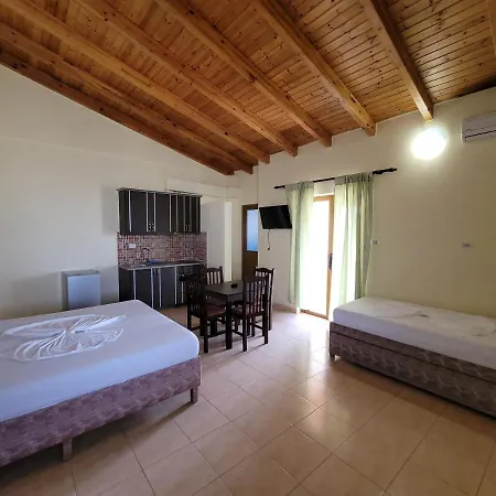 Luis Apartment Ksamil