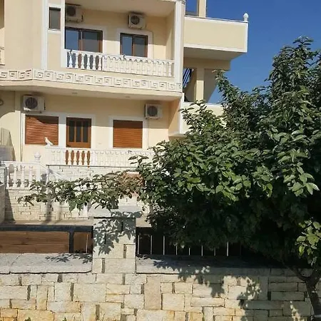 Luis Apartment Ksamil